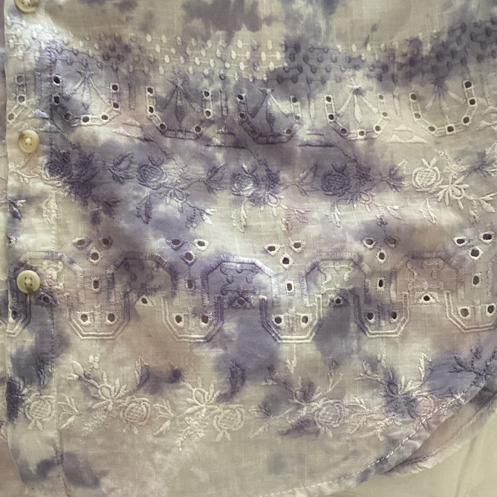 Women’s Pilcro by Anthropologie tie dye long sleeve eyelet detail blouse - Picture 6 of 11